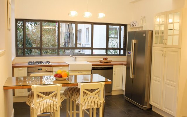 Tel Aviv Home