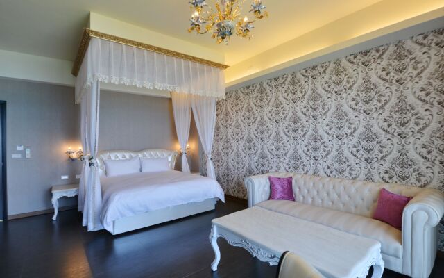 White Spray B&B