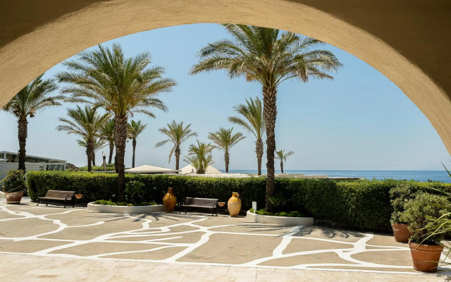 Therasia Resort Sea & Spa - The Leading Hotels of the World