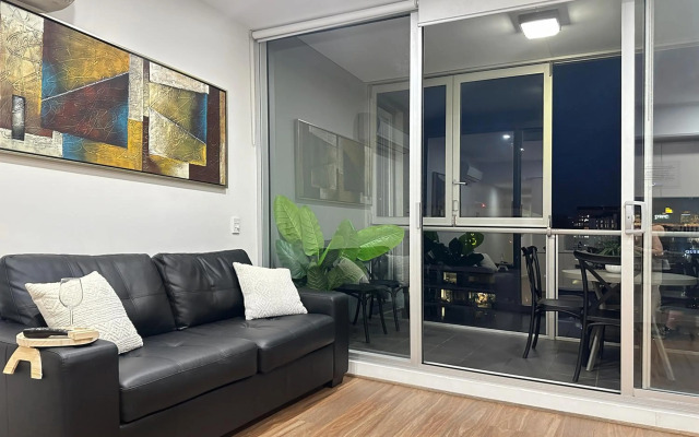 CBD Penthouse View Apartment