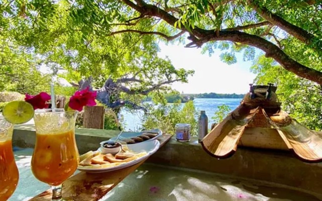Rock And Sea Resort,baobab Suite