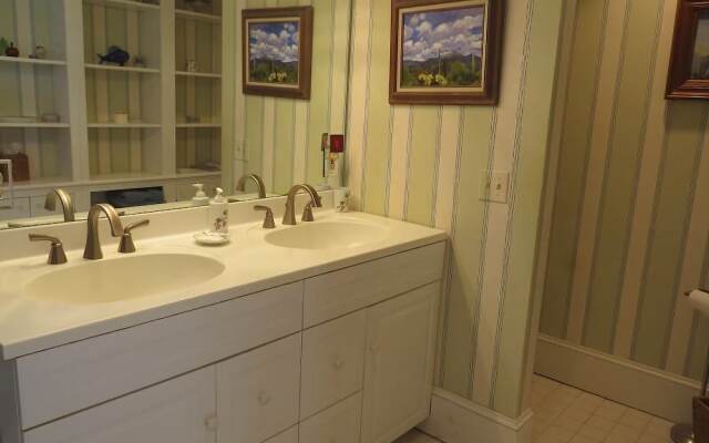 105 Fox Hill Road - Three Bedroom House