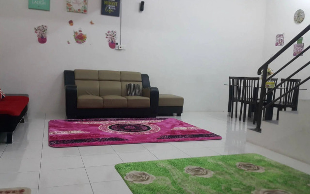Noor Homestay