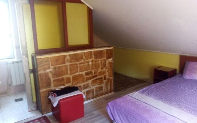 pink Hostel Mimi