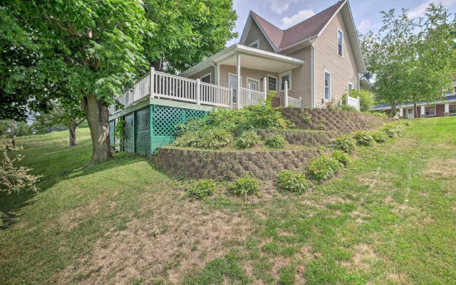 'the Shady Cottage' Millersburg Getaway w/ Deck