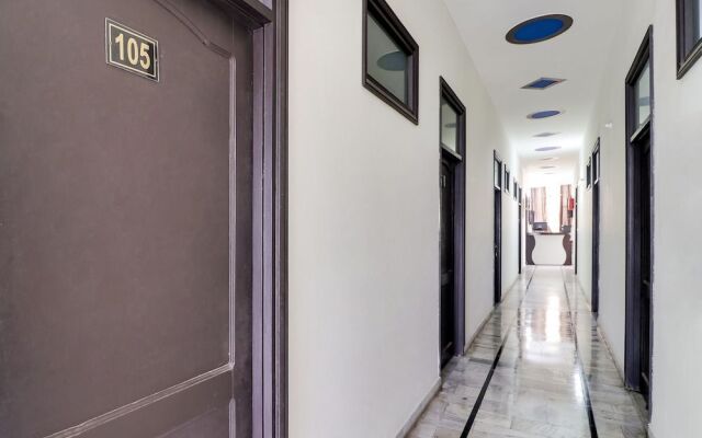 Oyo 45903 Royal Guest House