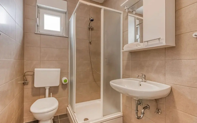 Charming Apartment in Novalja near Zrče Beach