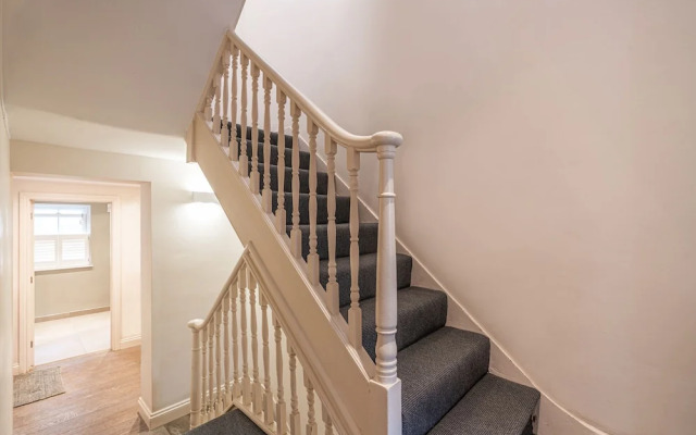 Lovely Battersea Home by Underthedoormat