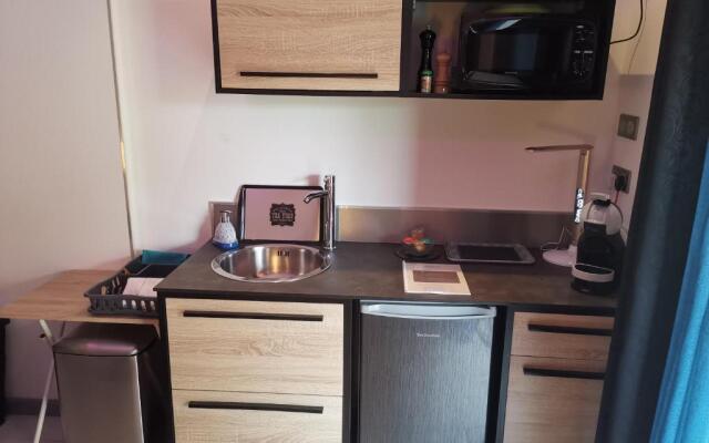 Hostal 170 Room 16 Service Appartement