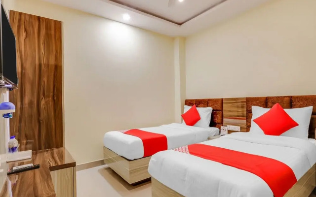 OYO 596 Samarth Inn