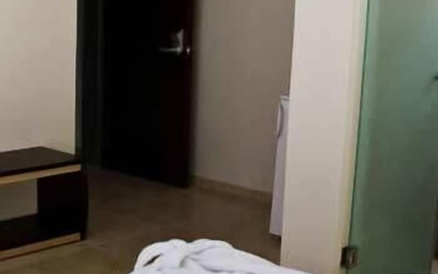 RG Status Hotel