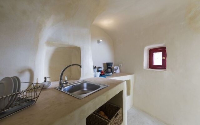 White Cave Villa By Caldera Houses