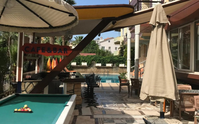 Blue Yacht Marina Apart Hotel