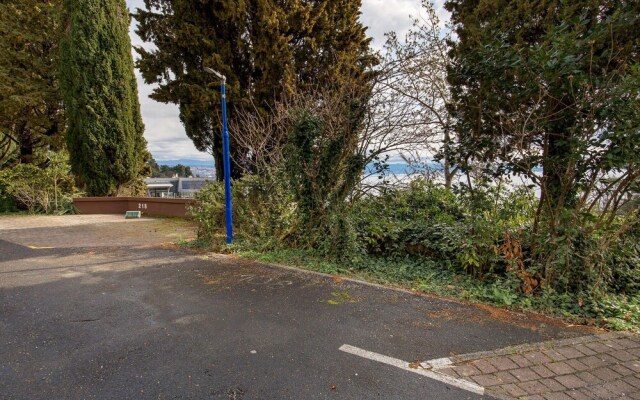 Stunning Apartment in Icici With Wifi and 1 Bedrooms