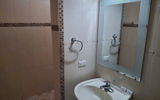 1 BDR apartment on Balboa Avenue