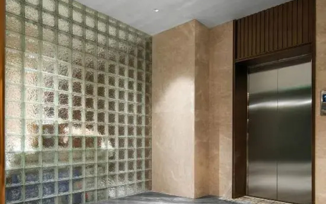 Mehood Hotel (Mangshi Airport Branch)