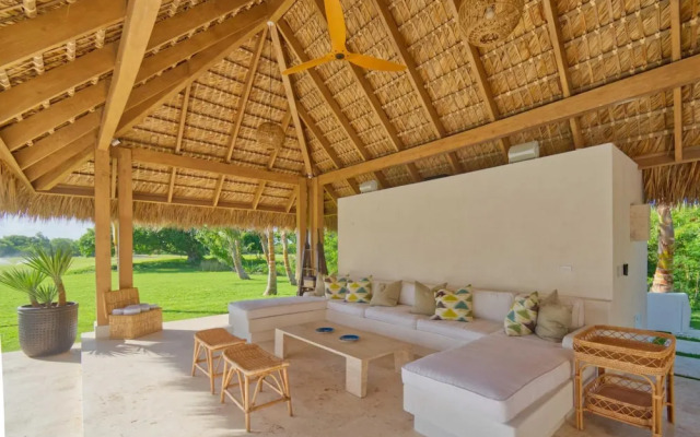 Luxury Villa With Heated Pool Jacuzzi Full Staff