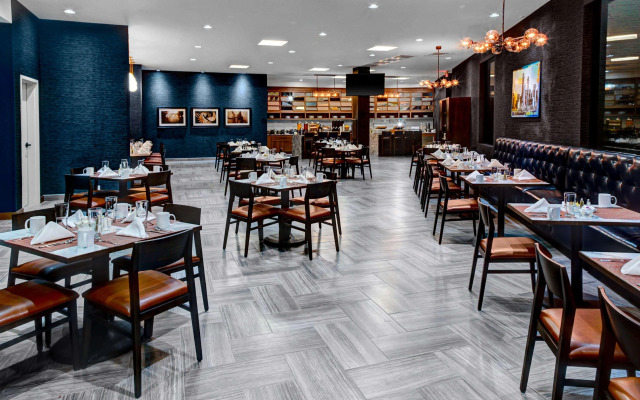 DoubleTree by Hilton Hotel Arlington DFW South