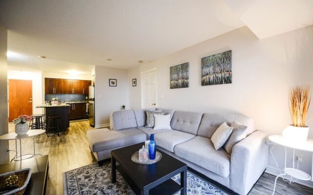 Sarkar Suites - 310 Burnhamthorpe Road