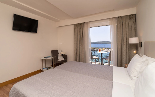 Karalis City Hotel