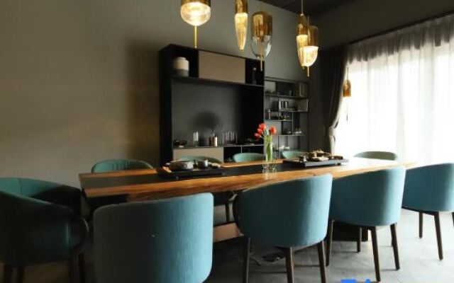 Yee Choi Hotels & Resorts