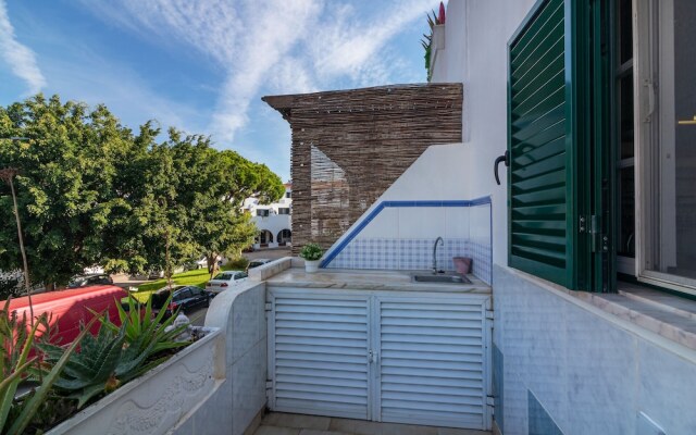 Faro Airport Flat 3 by Homing