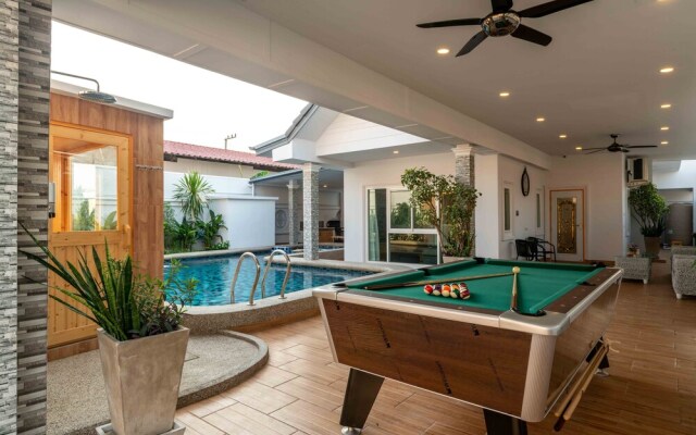 Luxury Pool Villa 6BR