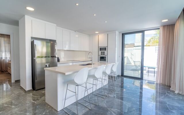 Phaedrus Living Luxury Villa Panorama(No Front Desk Please Contact The Property 5 Days In Advance)