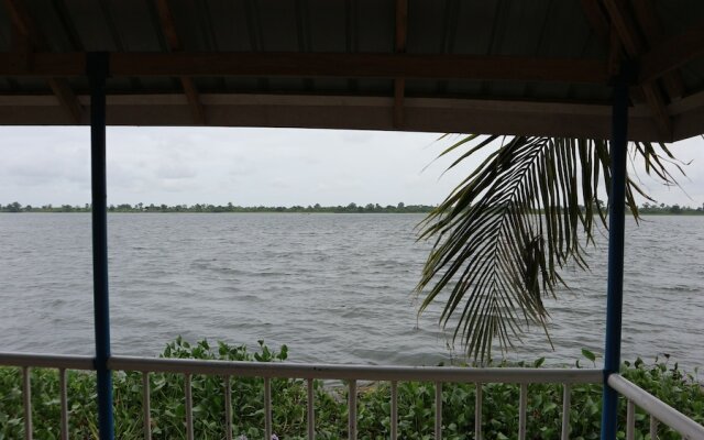 Waterfront Paradise Resort
