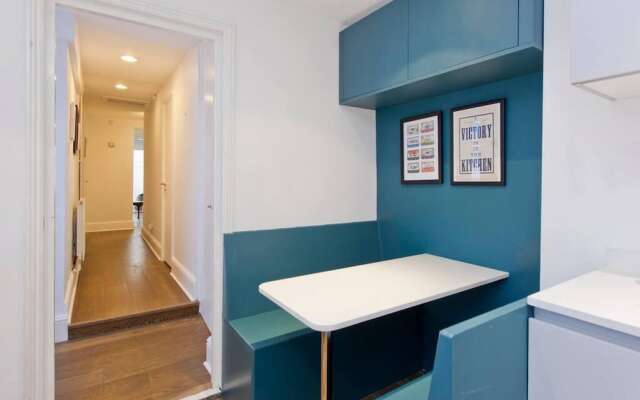 2-bed Apartment Victoria