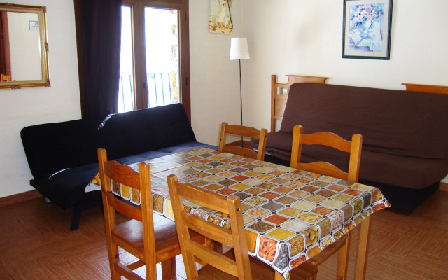 Apartaments/Hostal "@Anem.com"