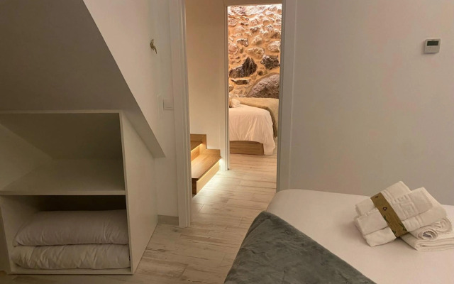 As Penedas, Casa dos Arcos