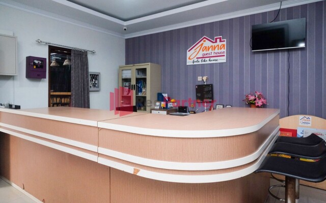 Janna Guest House Syariah Yogyakarta Mitra RedDoorz