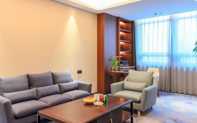 Yun Ray Phoenix Hotel