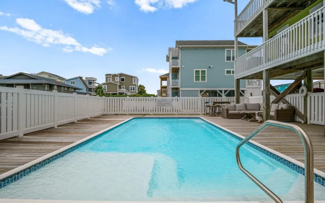 Bozeman Beach 4 Bedroom Home by Redawning