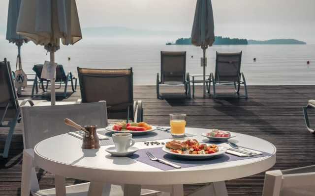 Kontokali Bay Resort & Spa