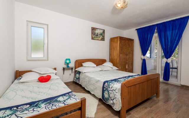 Amazing Apartment in Banjol With 2 Bedrooms and Wifi