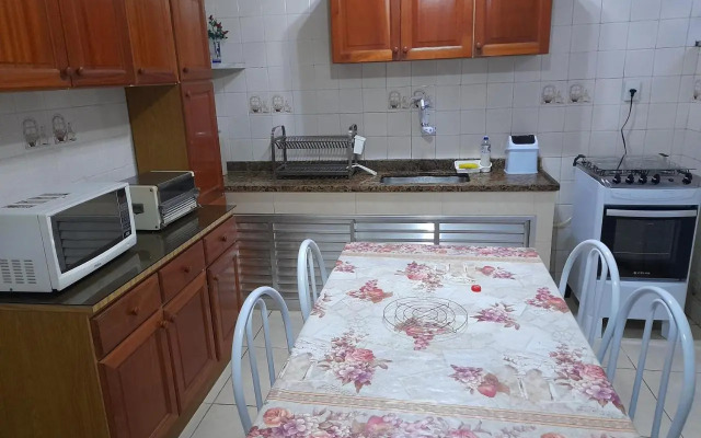 casa funcional, aconchegante e a 2 quadras da praia