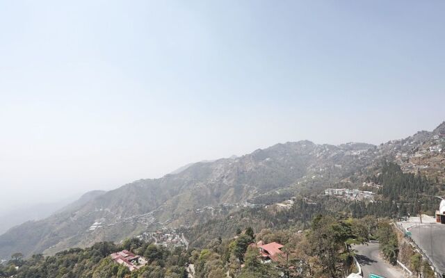 OYO 13427 Home Luxury 3BHK Near Mall Road