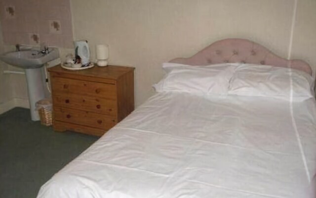 Holland Arms Hotel