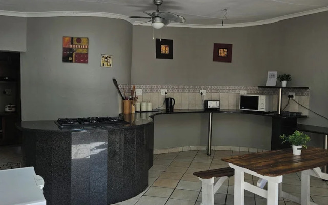 Birchway's Backpackers