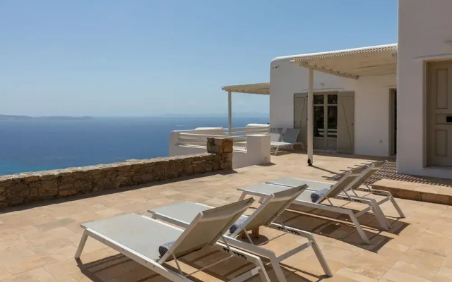 Renovated Luxury Oceanview Villa With Pool in Mykonos