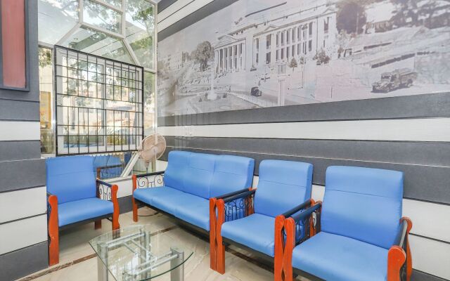 OYO 15358 Hotel Townhall