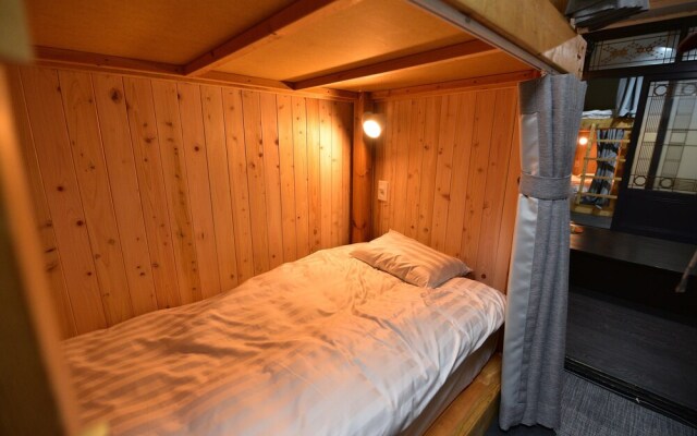A Strange Day Guesthouse - Hostel