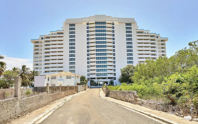 Beachfront Condos Juan Dolio Sleeps 12