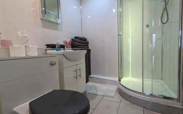 Doocot At Bonnyside House