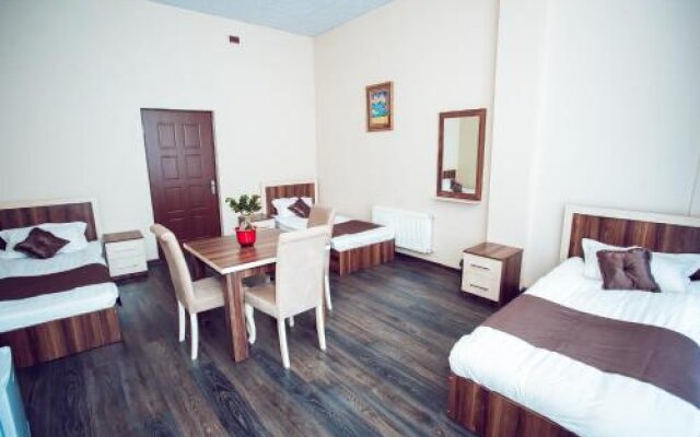 Grand Qafqaz Hostel
