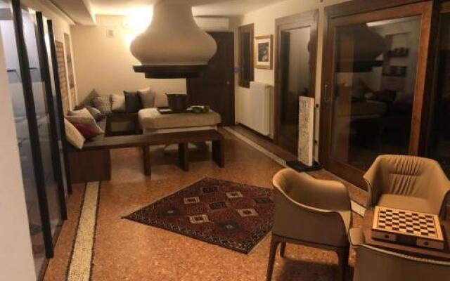 Crystal Luxury House