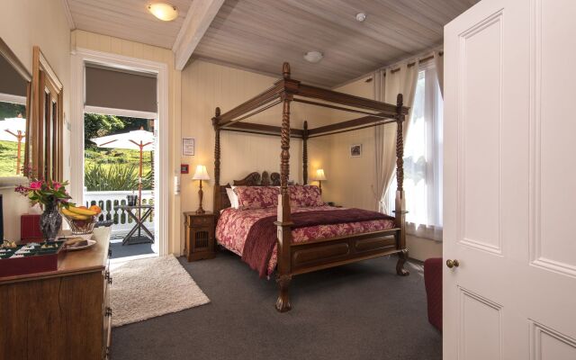 Sennen House
