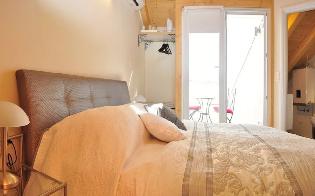 Room-room With the City and sea View